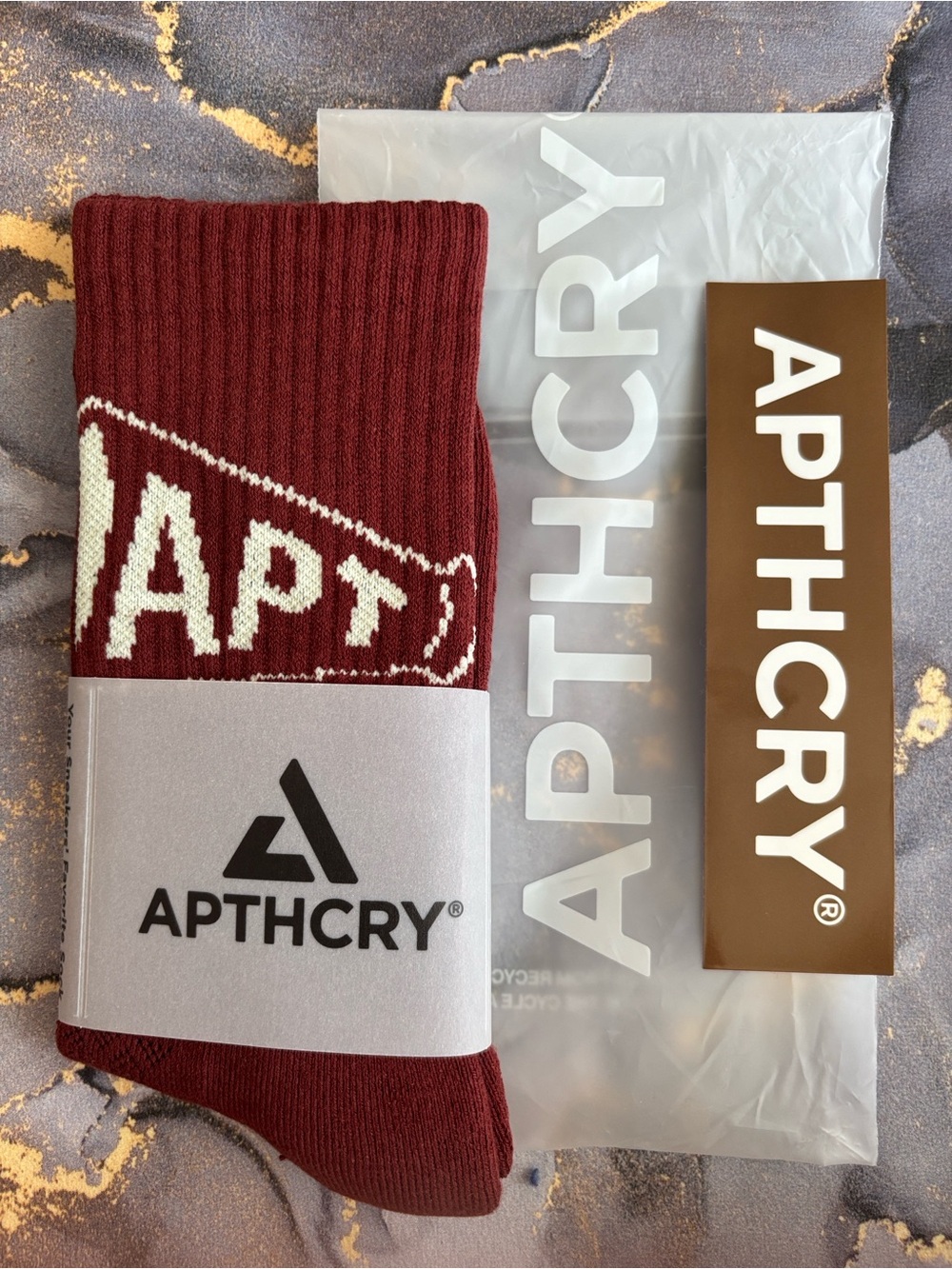 APTHCRY Varsity Crimson Megaphone  ISO-WEAVE Knit Collegiate Campus Crew Socks